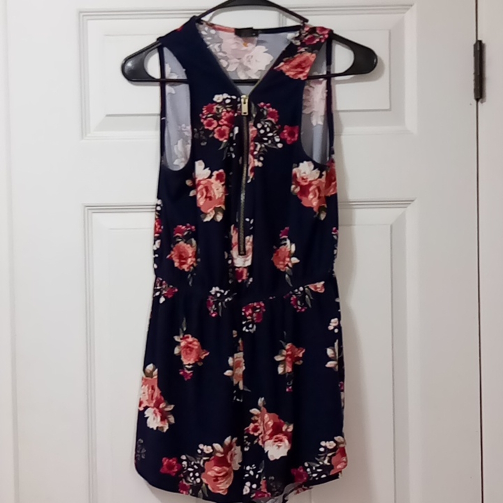 Rue21 Navy blue floral romper size medium